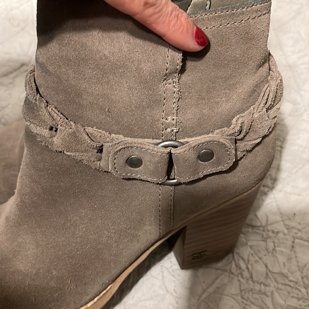 Booties - Picture 5 of 5